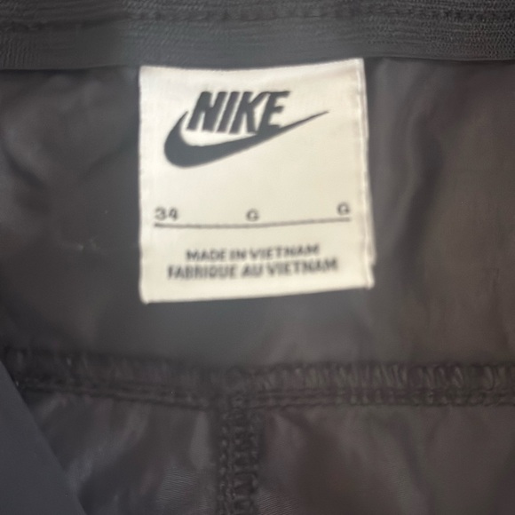 Nike Men's Black Cargo Pants - Picture 6 of 7